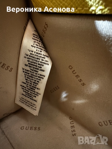 Жълта чанта Guess, снимка 12 - Чанти - 52541208