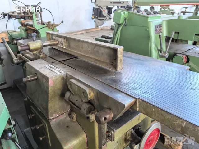 Фреза с карета с 4 вида обороти, мотор 3кв, марка Рожек , снимка 16 - Други машини и части - 49248193