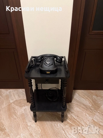 Аналогов соц телефон на дървена стойка, снимка 2 - Антикварни и старинни предмети - 45700682