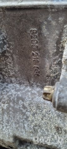 Скоростна кутия за renault megane scenic 1.6 16v 8200 210 036, снимка 2 - Части - 42082149