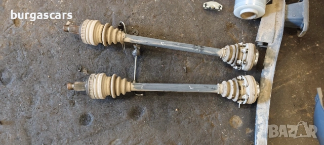 Полуоска задна лява дясна Bmw 118D - 122к.с E87 2005г 