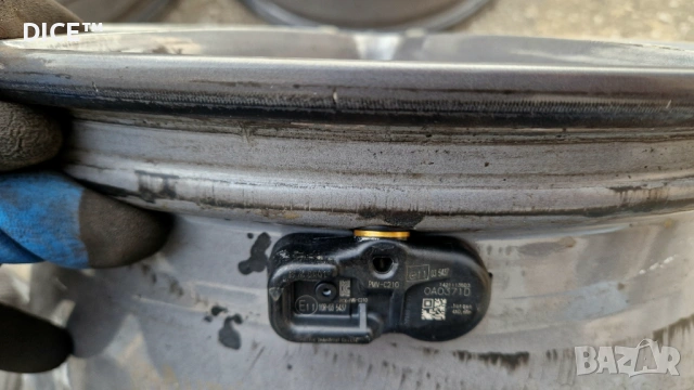 Тойота 16 5х114,3 лети джанти Toyota Avensis Auris Corolla. 5x114,3, снимка 11 - Гуми и джанти - 53693808