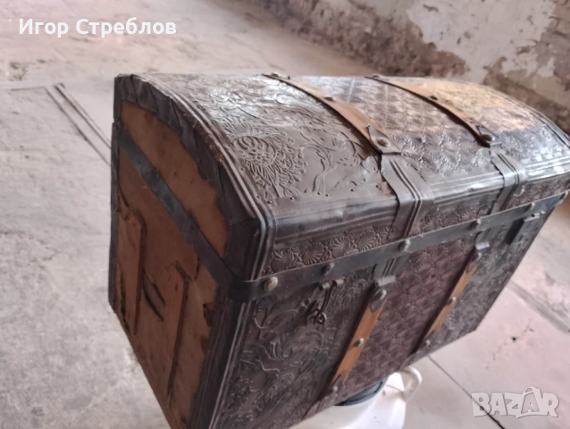 Старинен сандьк, снимка 9 - Антикварни и старинни предмети - 51094117