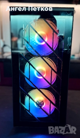 Геймърски компютър и монитор , снимка 2 - Геймърски - 51882736