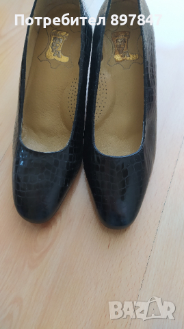 Дамски черни обувки, снимка 1 - Дамски елегантни обувки - 36247492