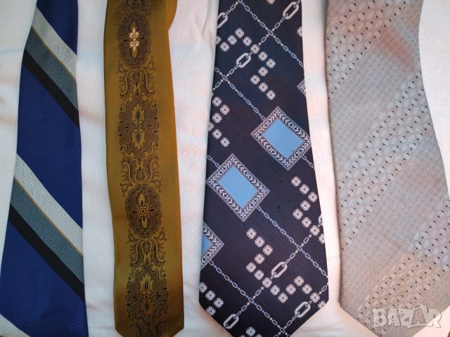 Вратовръзки 4 броя., снимка 1 - Други - 35679749