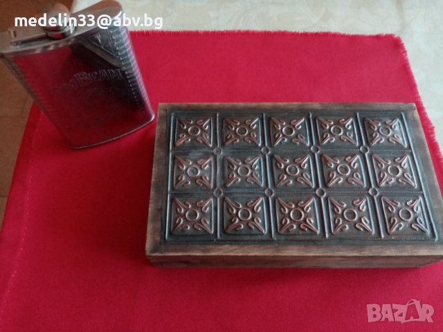 Дървени сувенири, медно инкрустирани кутия, кутия с лула, принадлежности, неръждаема Jim Beam. , снимка 4 - Антикварни и старинни предмети - 44415626