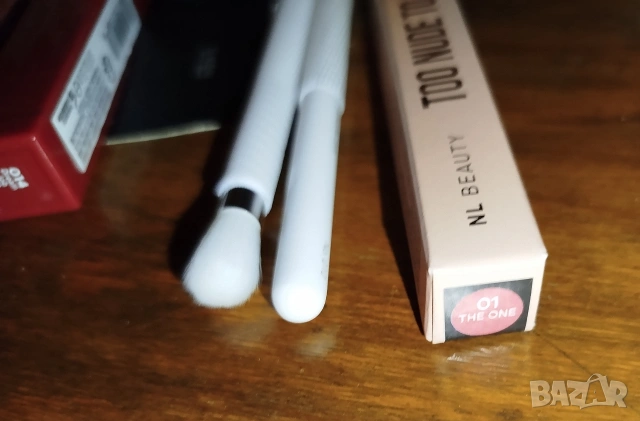 2 четки за грим 