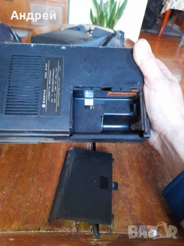 Стар касетофон Sanyo M2541, снимка 10 - Антикварни и старинни предмети - 49088130