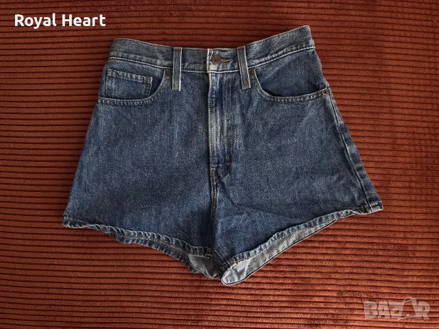 Къси панталони Levi’s High Waisted Mom Shorts | 27, снимка 4 - Къси панталони и бермуди - 55749286