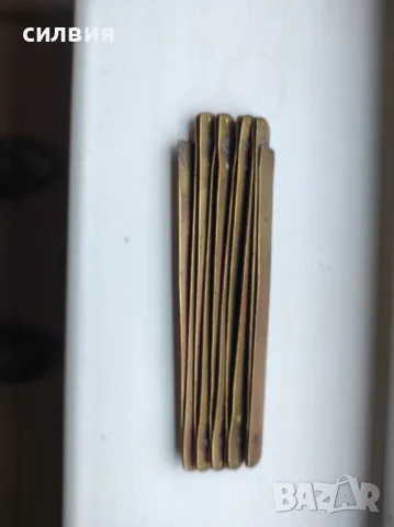 Стар бронзов сгъваем метър