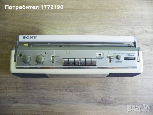 Мини стерео касетофон SONY CFS-210L, снимка 2 - Радиокасетофони, транзистори - 41897898