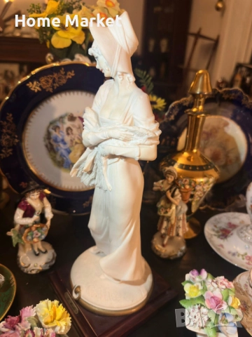 Capodimonte Italy  Circa 1987 автор  Bruno Merli - “ Дамата в бяло” невероятно красива  млада дама , снимка 16 - Антикварни и старинни предмети - 52854801