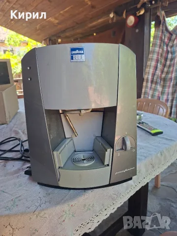 Кафемашина на капсули Lavazza