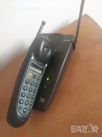 Преносим безичен стационарен телефон PHILIPS  с LCD дисплей, снимка 3 - Стационарни телефони и факсове - 50830818