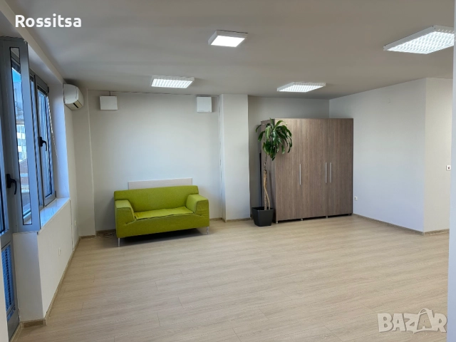 Слънчев и просторен офис под наем в София, снимка 2 - Офиси - 52459931