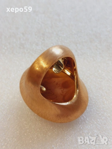 Уникален дамски златен пръстен,злато 18 карата,45 брилянта,и огромна камея, снимка 8 - Пръстени - 53840580