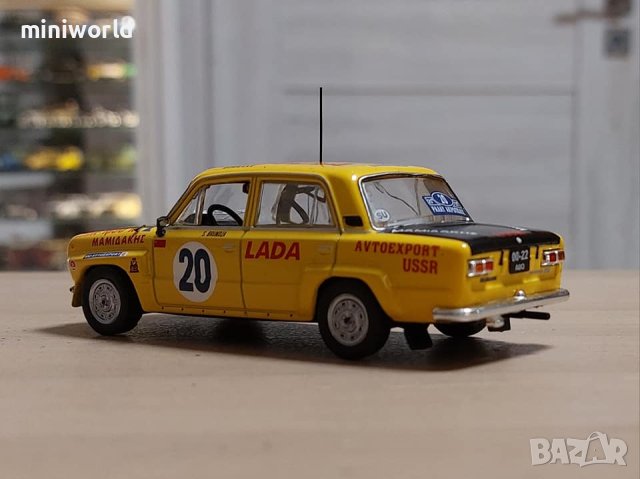 ВАЗ 21011 рали Акрополис 1978 - мащаб 1:43 на IXO моделът е нов в PVC дисплей-кейс, снимка 3 - Колекции - 41965481