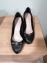 Елегантни обувки естествена кожа и велур , снимка 1 - Дамски обувки на ток - 41270488