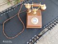 Стар телефон със шайба , снимка 1 - Антикварни и старинни предмети - 41621232