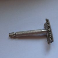 метална самобръсначка - като нова, снимка 1 - Други ценни предмети - 40661528