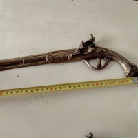 пистолет за декорация, снимка 1 - Антикварни и старинни предмети - 41562493