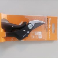 Продавам градинска /лозарска ножица Fiskars, снимка 1 - Градински инструменти - 40998341