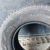 2 бр.зимни гуми Hankook 225 70 15C цената е за брой!, снимка 5 - Гуми и джанти - 44650383