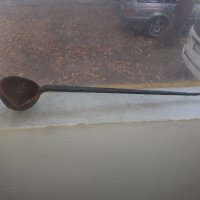 Стара голяма кована леярска лъжица инструмент, снимка 1 - Антикварни и старинни предмети - 42499047