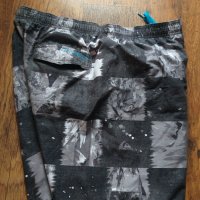 quiksilver - страхотни мъжки панталони ХЛ, снимка 7 - Спортни дрехи, екипи - 40645345