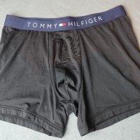 Tommy Hilfiger L размер мъжки боксерки в черно, снимка 1 - Бельо - 39507385