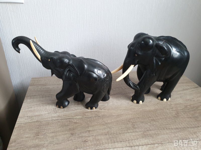 Два слона от масивно абаносово дърво и кост за бивни и нокти, снимка 1