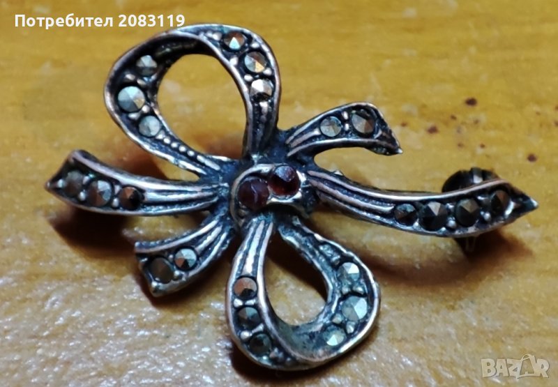 Винтидж сребърна игла/брошка с марказит и рубинен лък

, снимка 1