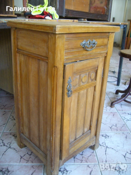 Старинно Нощно Шкафче , снимка 1