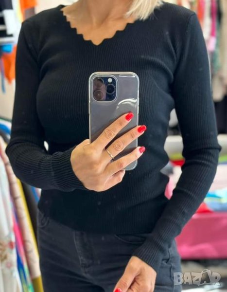 Блузка с назъбено деколте , снимка 1