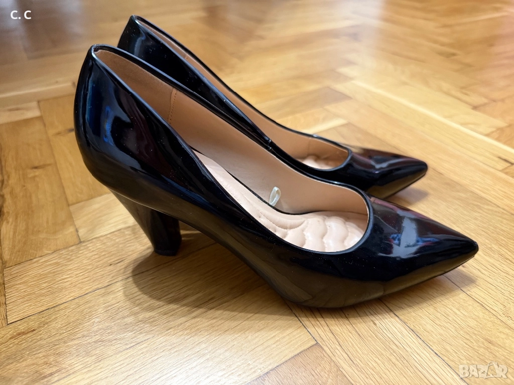 Дамски лачени обувки на ток 37 номер, снимка 1