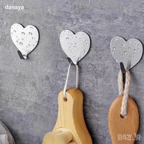 5502 Комплект метални самозалепващи закачалки Сърца, 3 броя, снимка 1