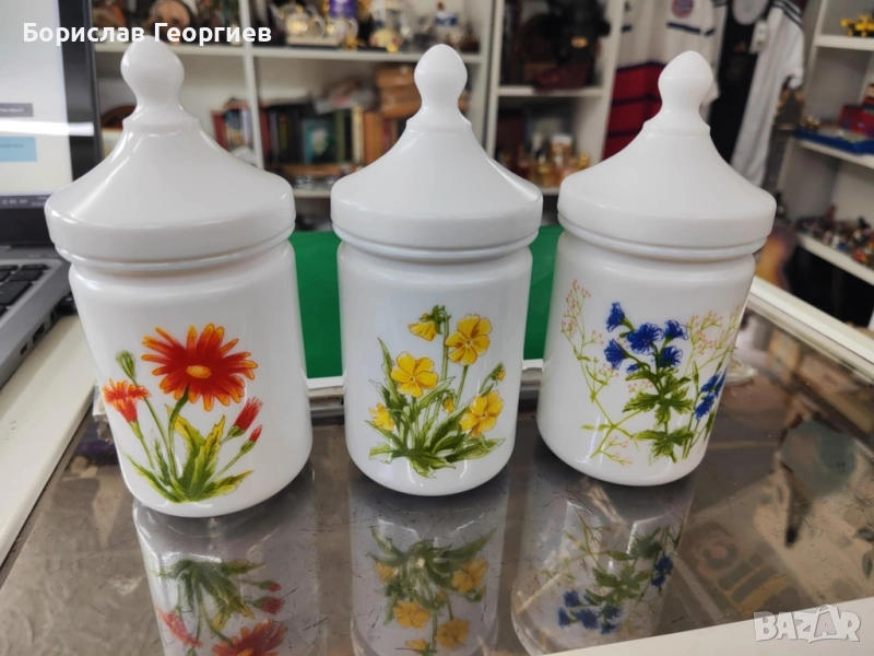 Буркани три броя france arcopal, снимка 1