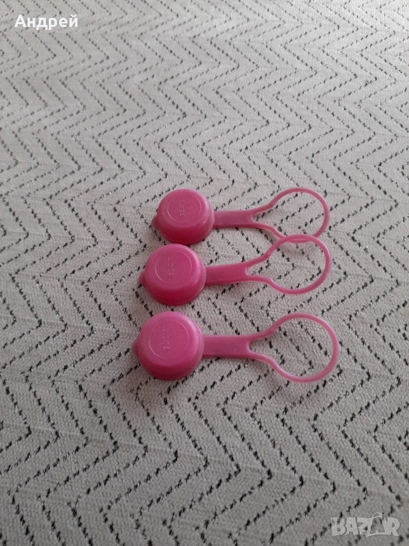 Стари пластмасови капачки,тапи, снимка 1