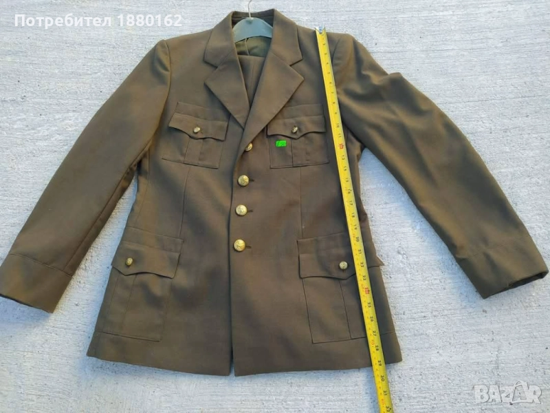 Парадни униформи , снимка 1