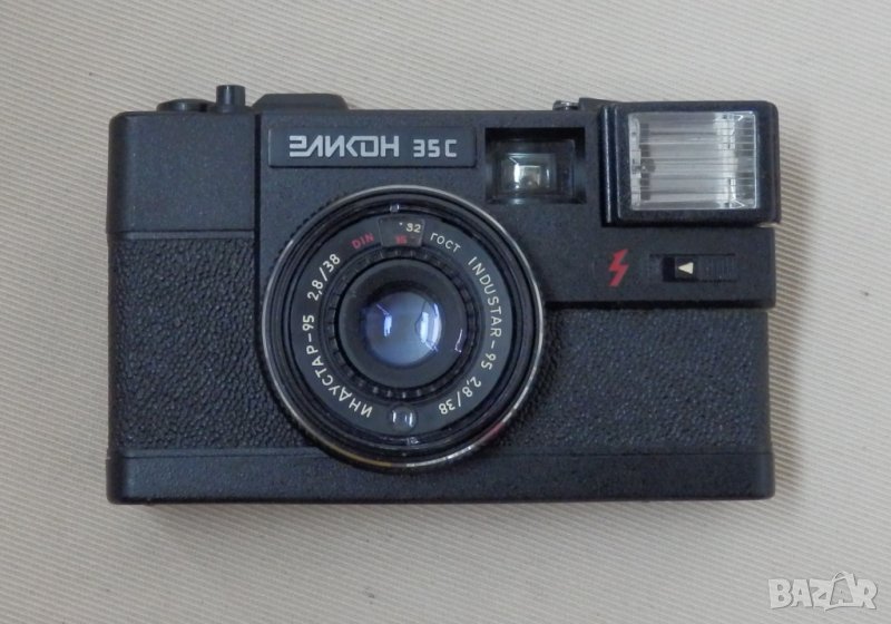 Фотоапарат ЭЛИКОН 35 С * Сделано в СССР в Фотоапарати в гр. Пловдив ...