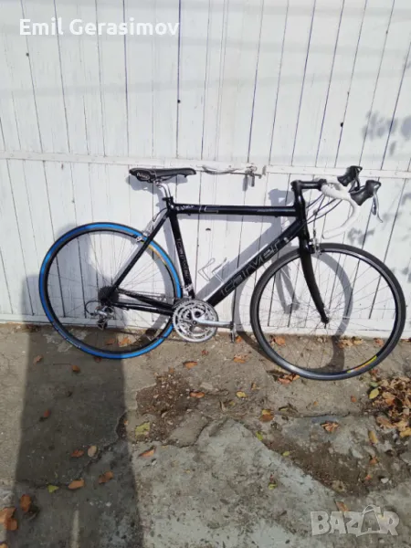 Алуминиев шосеен велосипед с карбонова вилка, снимка 1