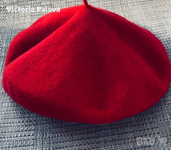 Модерна шапка- баретка Англия, снимка 6 - Шапки - 51640273