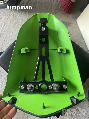 капак за задна седалка за kawasaki zx10r 2009г, снимка 4 - Мотоциклети и мототехника - 56039631