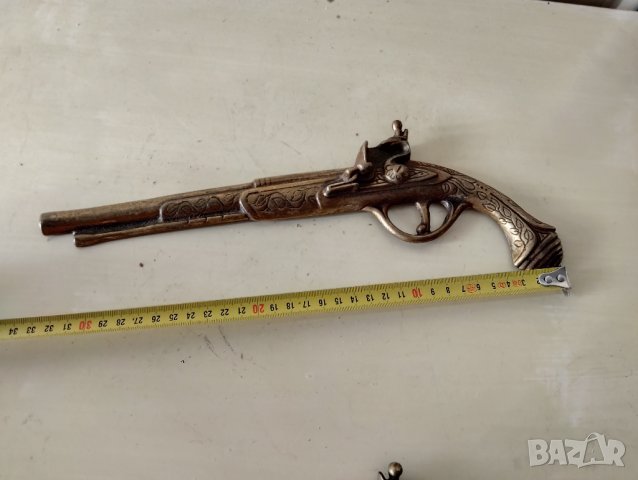 пистолет за декорация, снимка 1 - Антикварни и старинни предмети - 41562493