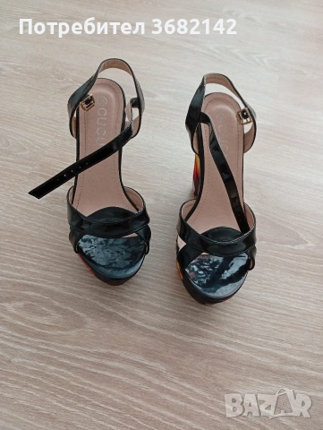 продавам дамски обувки на платформа , снимка 3 - Дамски ежедневни обувки - 53873463