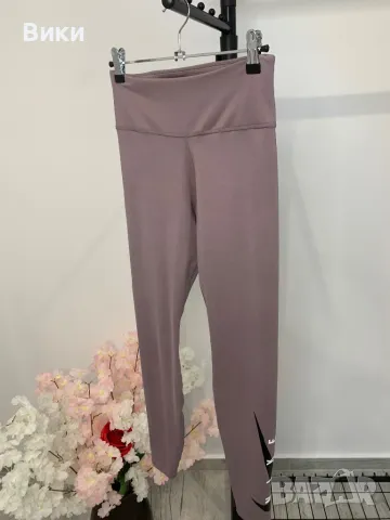 Оригинален клин на Nike, снимка 3 - Клинове - 50257583