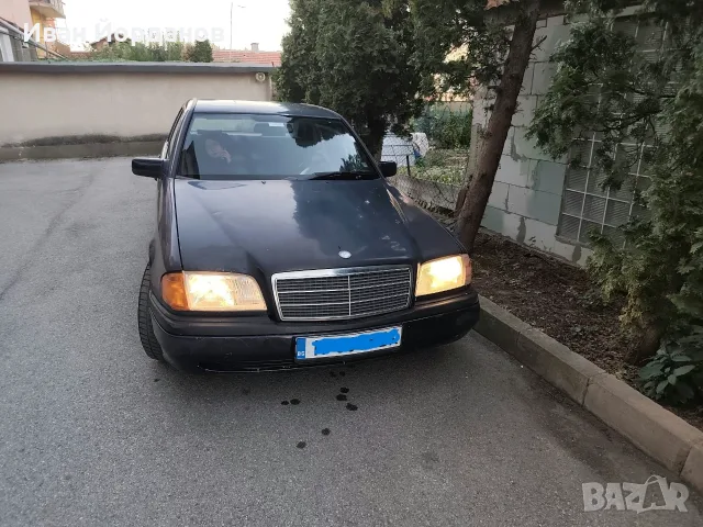 Mercedes-benz C 180, снимка 8 - Автомобили и джипове - 56351060