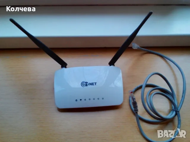 продавам стар модел, отлично запазен, работещ телевизор Шарп и рутер, снимка 2 - Антикварни и старинни предмети - 50669619