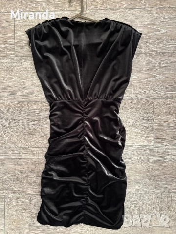 Zara кадифена рокля М, снимка 5 - Рокли - 52397041